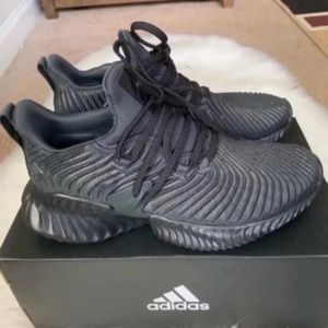 under armour black gold shoes